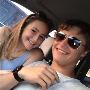 Meet your Posher, Emilee